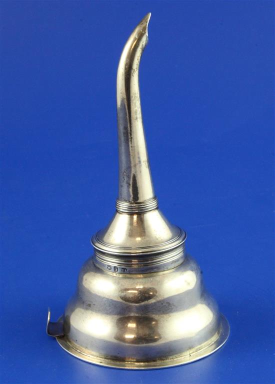 A George III silver wine funnel, 5.75in.